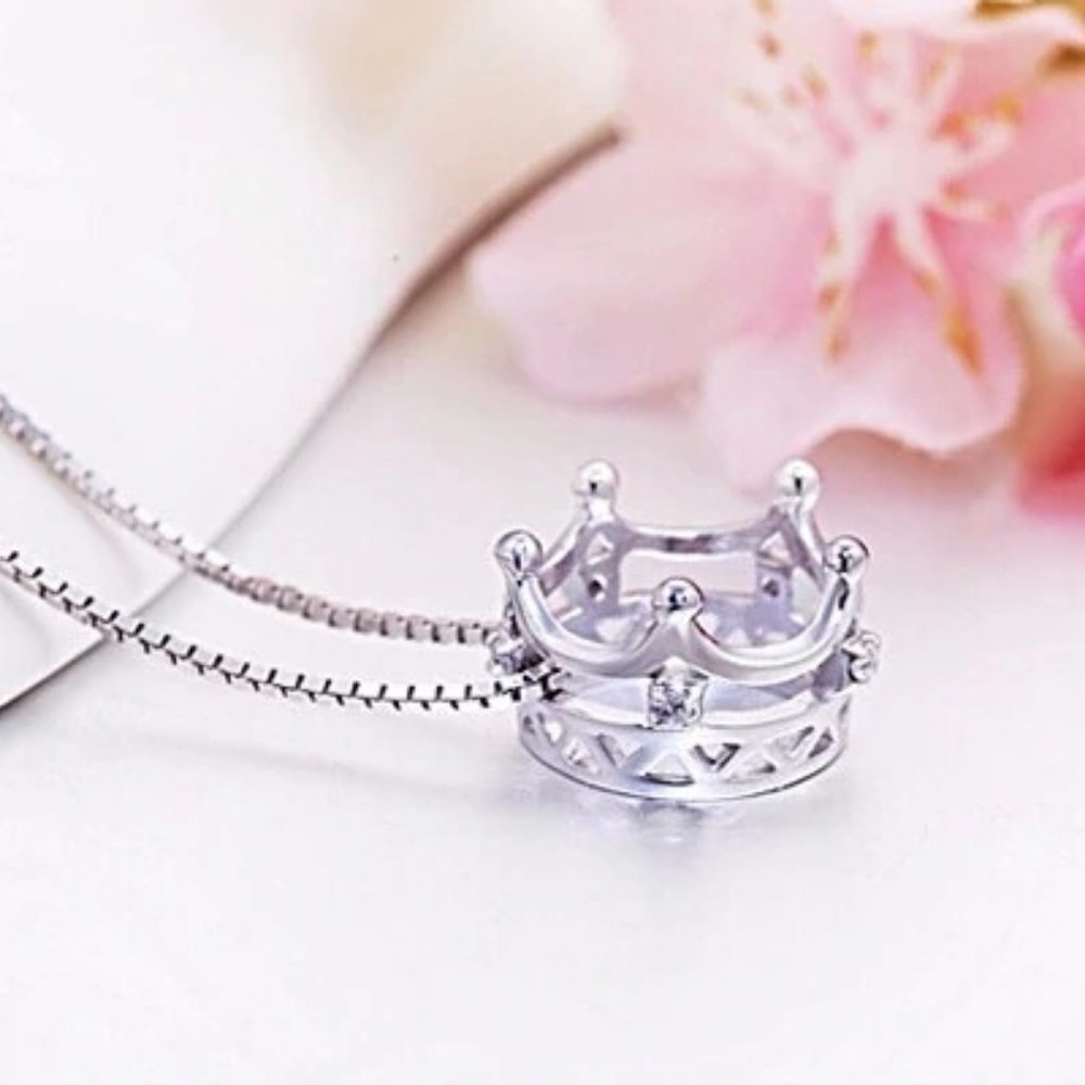 NEW 925 Sterling Silver Diamond Crown Necklace K - Picture 5 of 7
